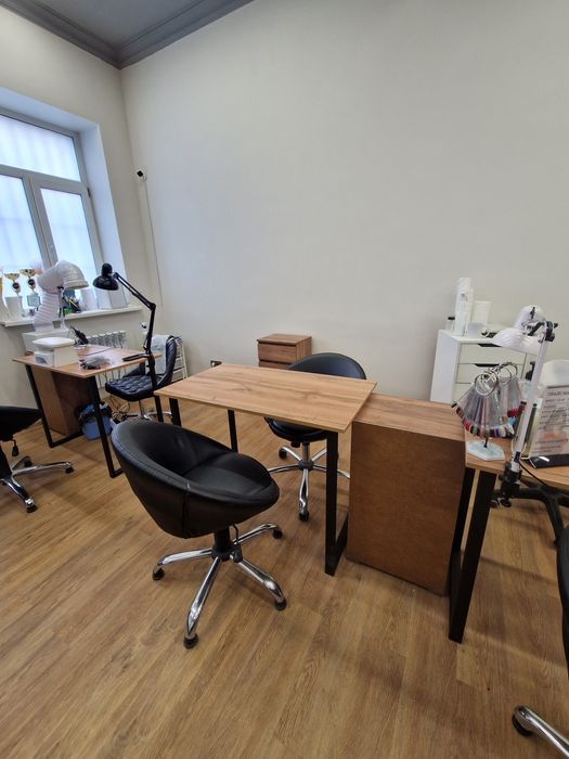 Стол для маникюра в аренду