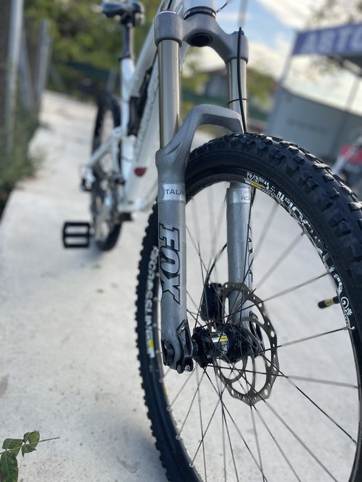 Santa Cruz Nomad 26” Mtb downhill bike