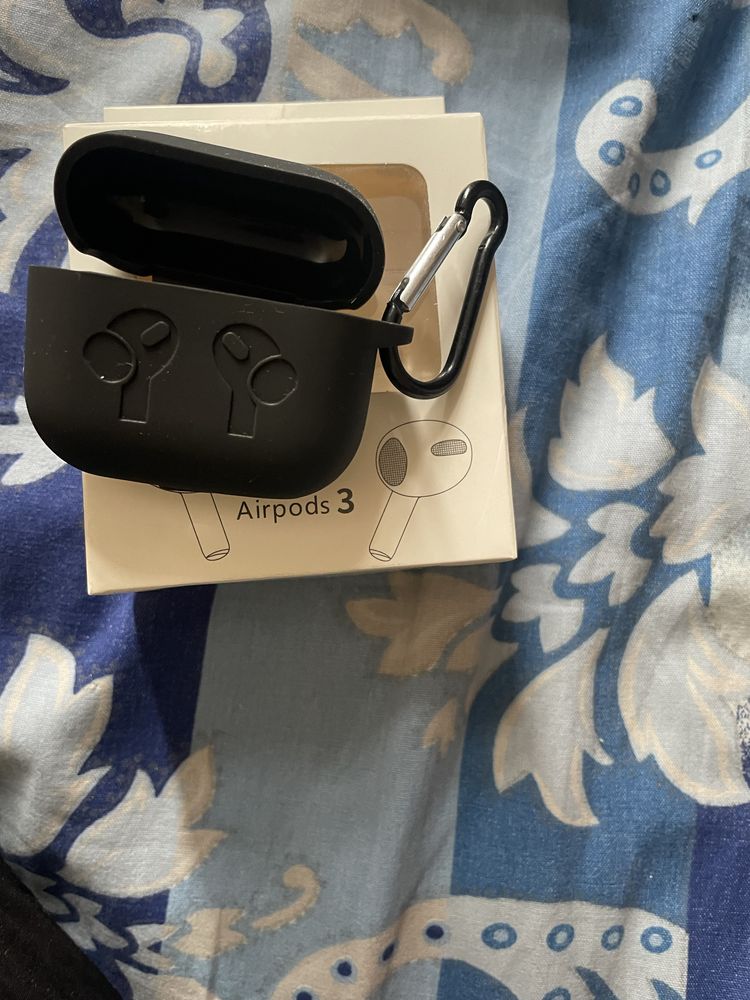 Продам airpods 3