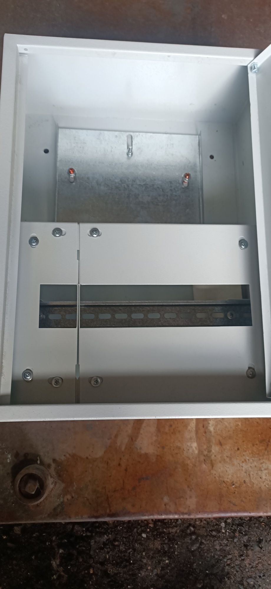Шкаф учёта для однофазного электросчетчика