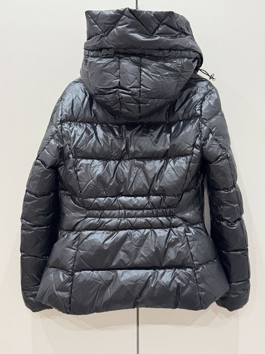 Продам куртку монклер