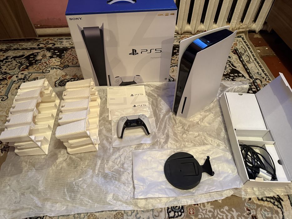 Почти новый с играми Playstation 5 ps 5 пс 5 коробка джойстик Сони