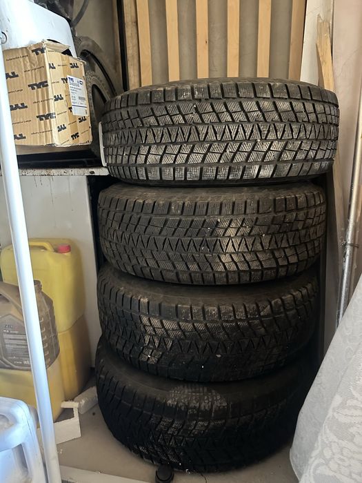 Шиный диск комплект 265/70/R16 зимни