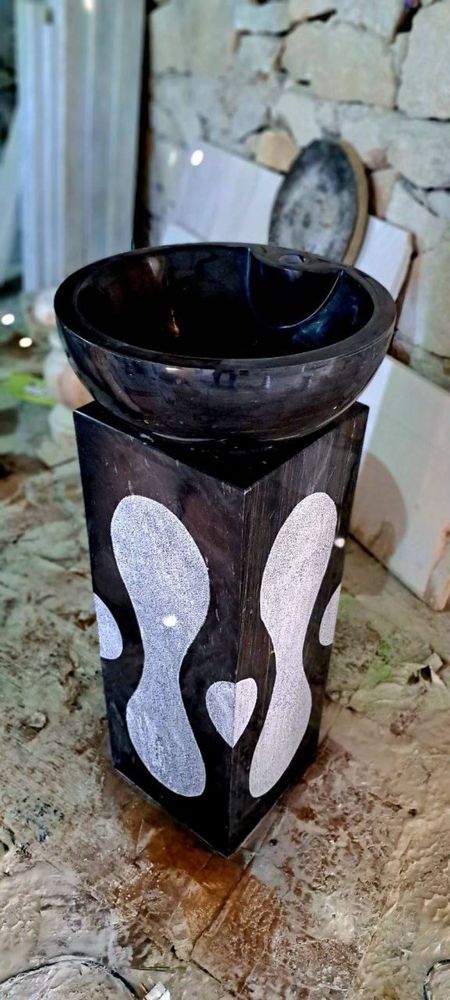 Раковина из камня мрамора