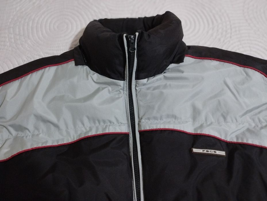 Зимно яке ватирано,в много добро състояние.