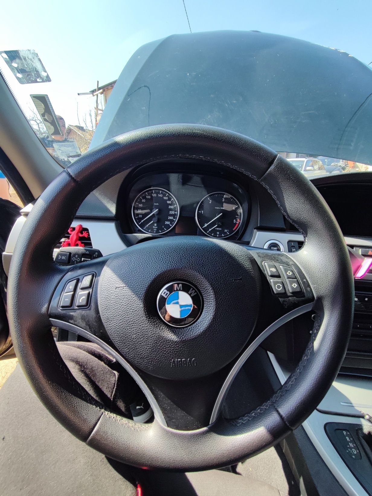 BMW 320d на части