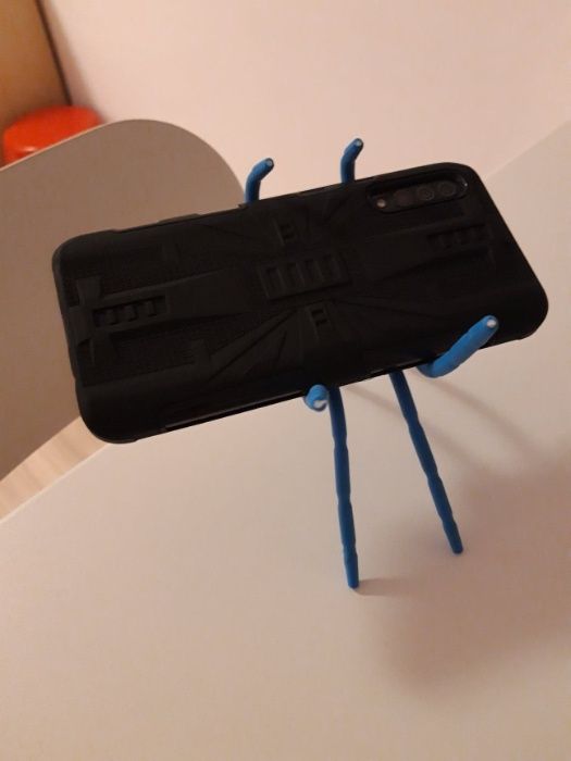 Suport telefon / tableta in forma de paianjen / Spider phone holder
