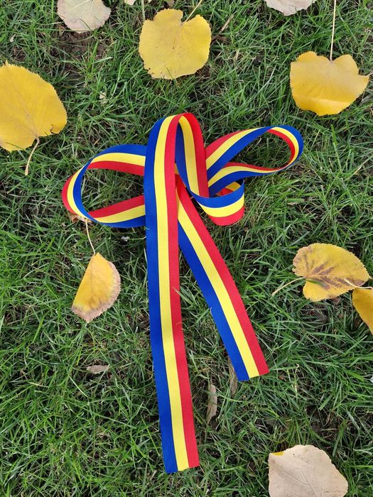 IE COPII camasa costum national popular traditional 4 5 6 ani VAND