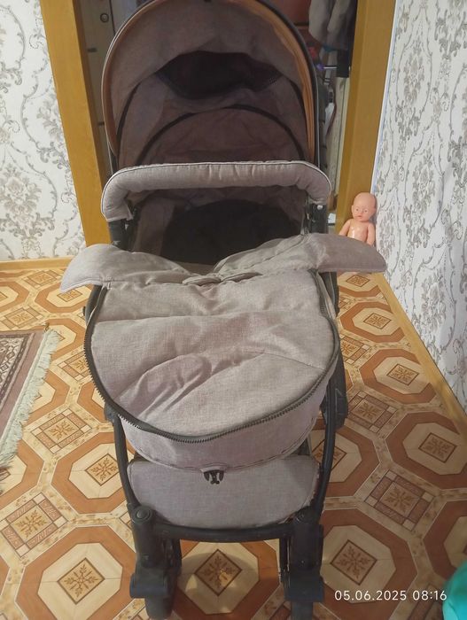 Продам детскую коляску зима-лето