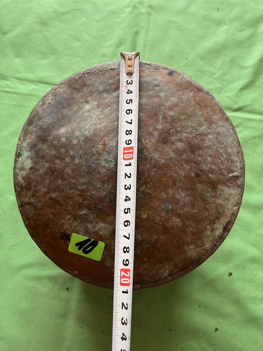 Антикварен меден менец