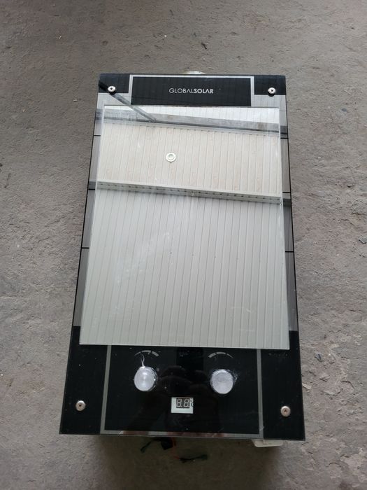 Продам газовую колонку на запчасти