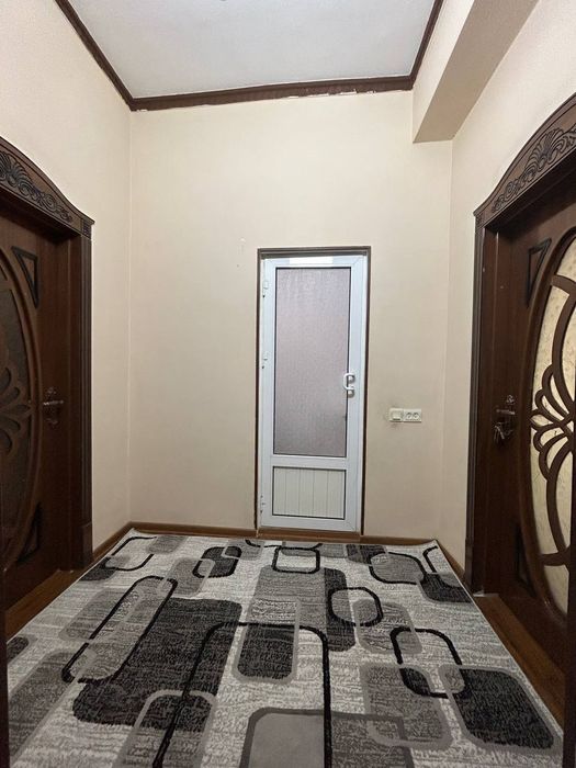 1-xonali uy 5-mikroda sotilad. 29000$