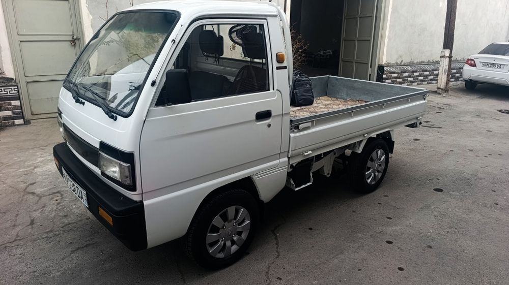 Лабо сотилади краскалари тозза, пропан метан, узими  мошинам