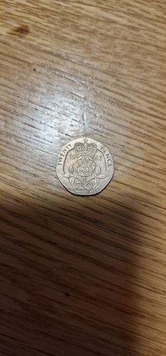 Twenty pence 1982  Elizabeth 2 moneda rara