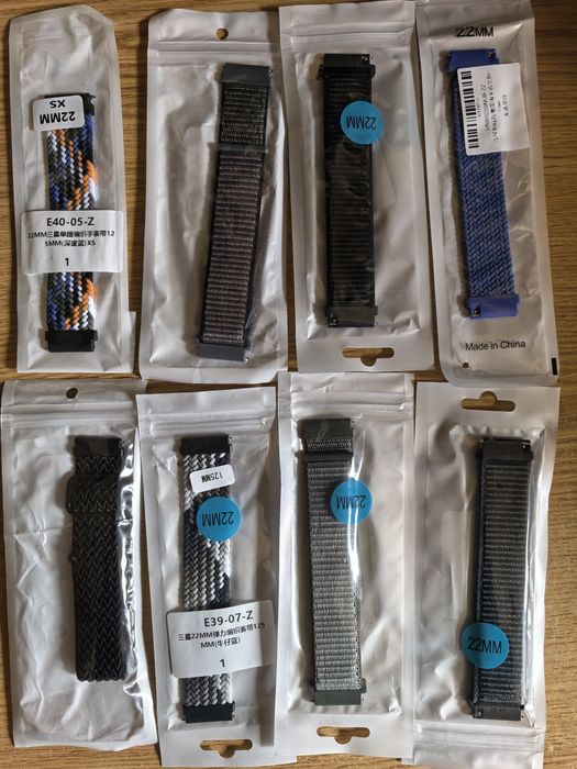 Huawei Watch 4, 46mm, negru, ecran OLED, baterie 3 zile, plus 8 curele