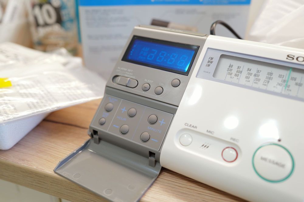 Radio Sony ICF-C88L NOU Message 8 cu ceas digital