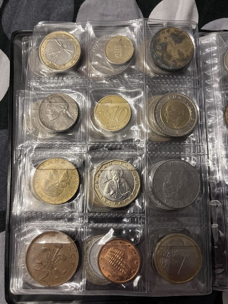 Vand clasor cu monede si bancnote