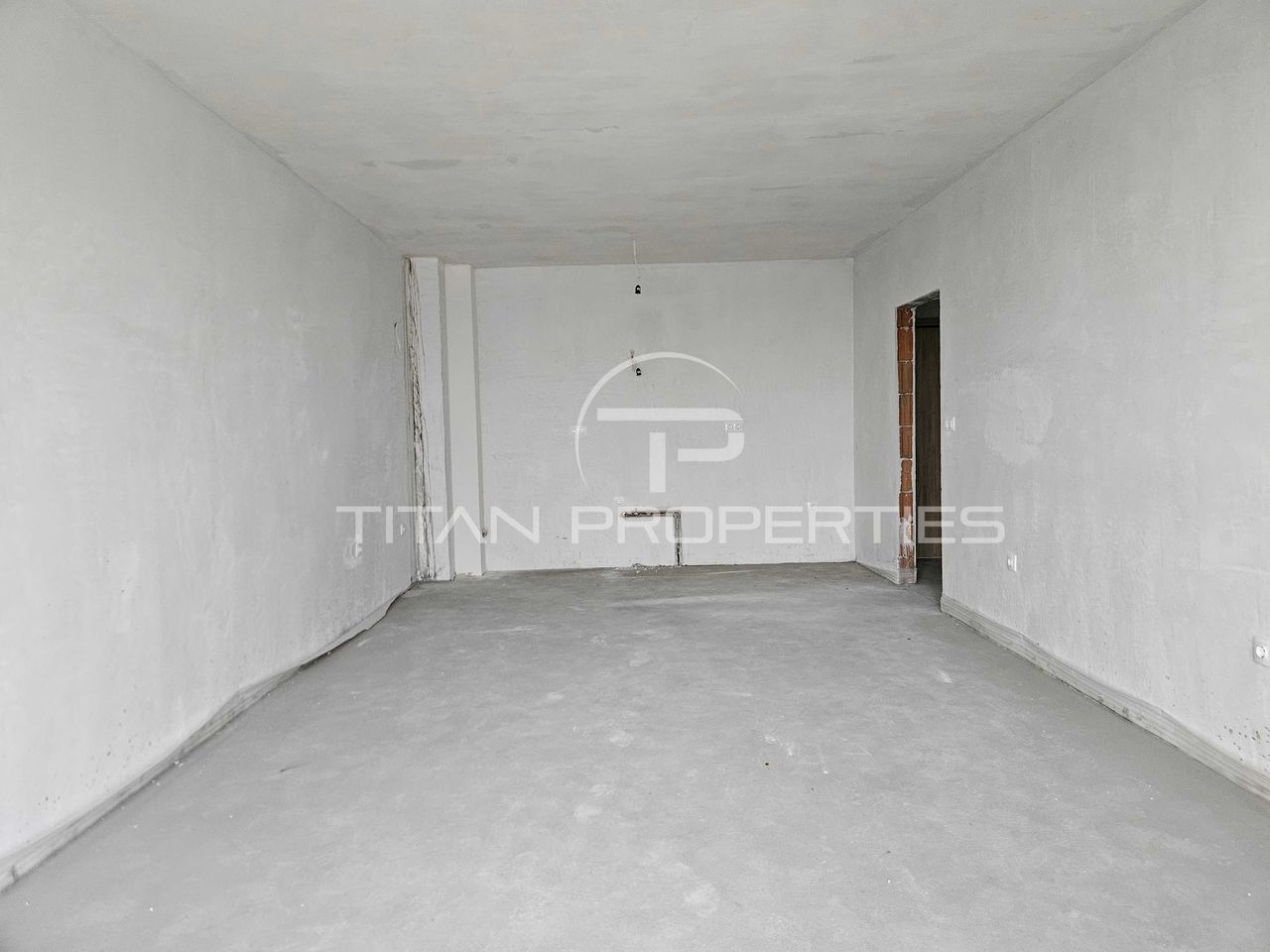 Продава се Тристаен апартамент в Пловдив, Център - 121 кв.м за 1510 €/кв.м - Снимка #1