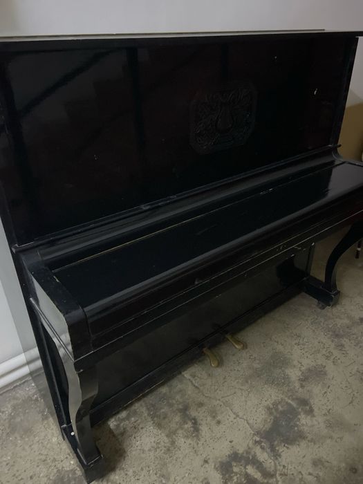 Пианино сотилади