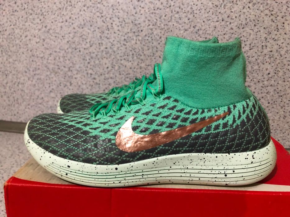 ОРИГИНАЛНИ *** NIKE LunarEpic FLYKNIT Shield Green/ Dark Grey/ Metalli