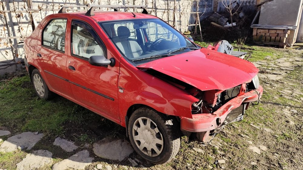 Logan 1.4 MPI Avariat