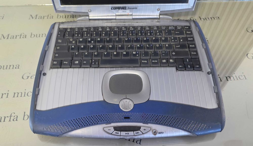 Laptop de coletie Compaq Presario 1400 - 2002 - import Germania