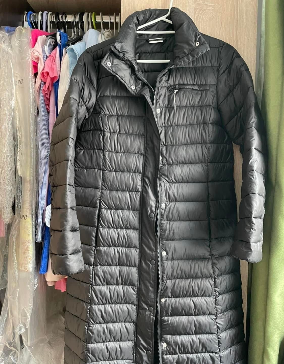 Vând geaca lungă neagră S
