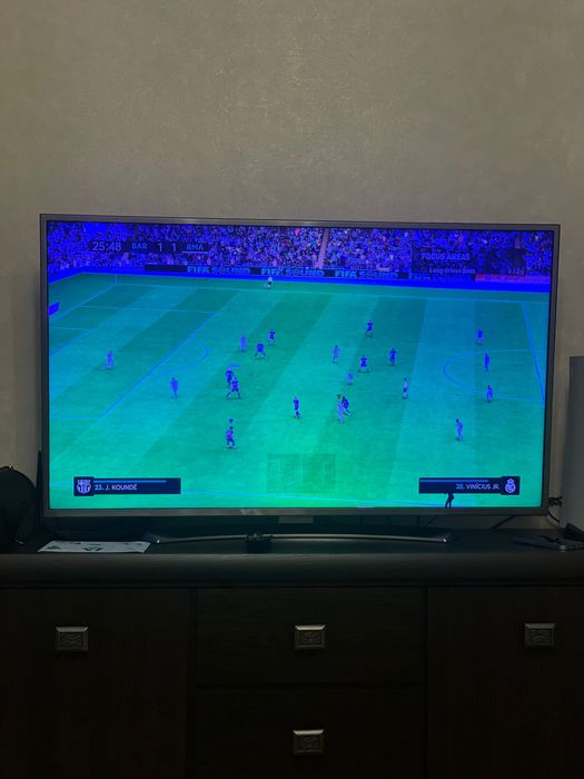 Продам Телевизор LG.