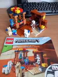 Set lego Minecraft- Punctul comercial cu lame