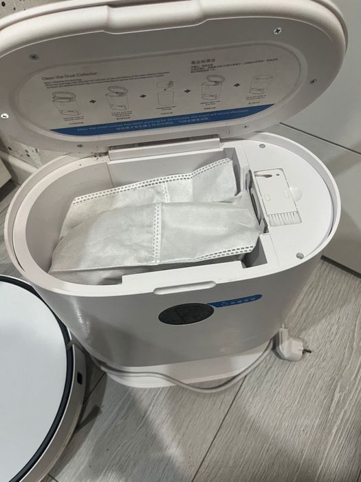 Пылесос робот все работает