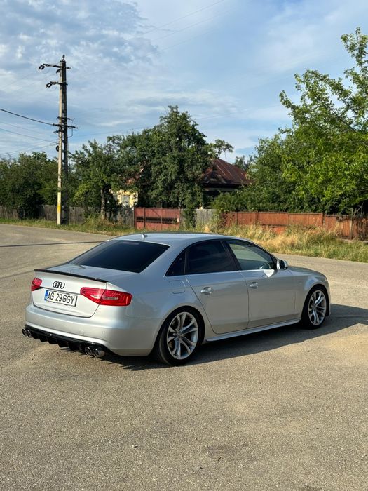 Vând Audi A4 b8.5 S-line facelift
