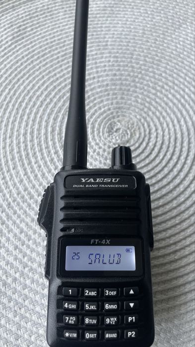 Statie radio emisie / receptie Yaesu FT4xe