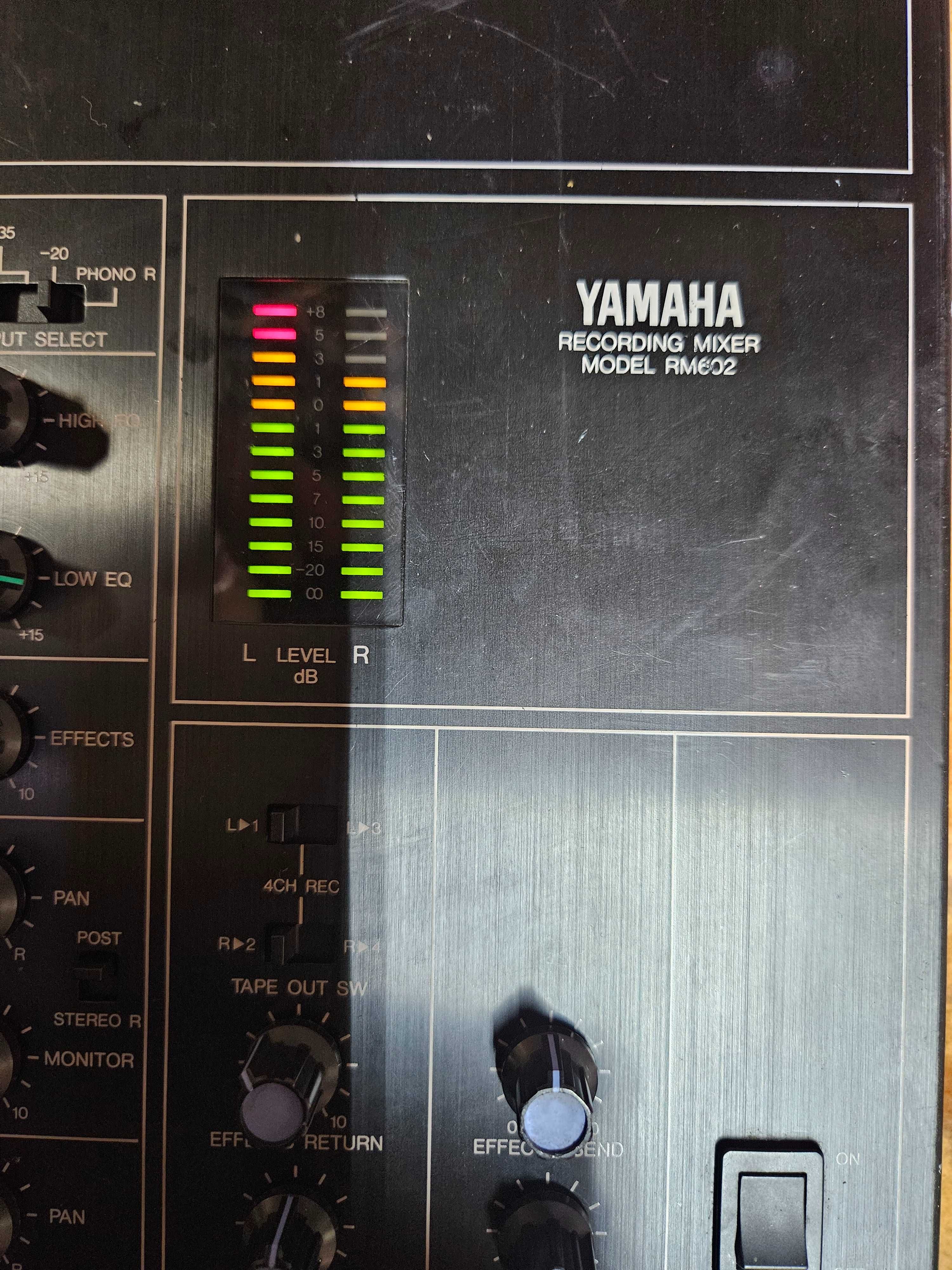 Yamaha RM 602 mixer analog