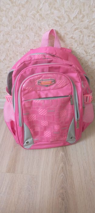 Рюкзак школьный с анатомической спинкой