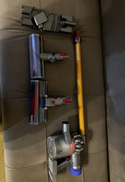 пылесос dyson v8