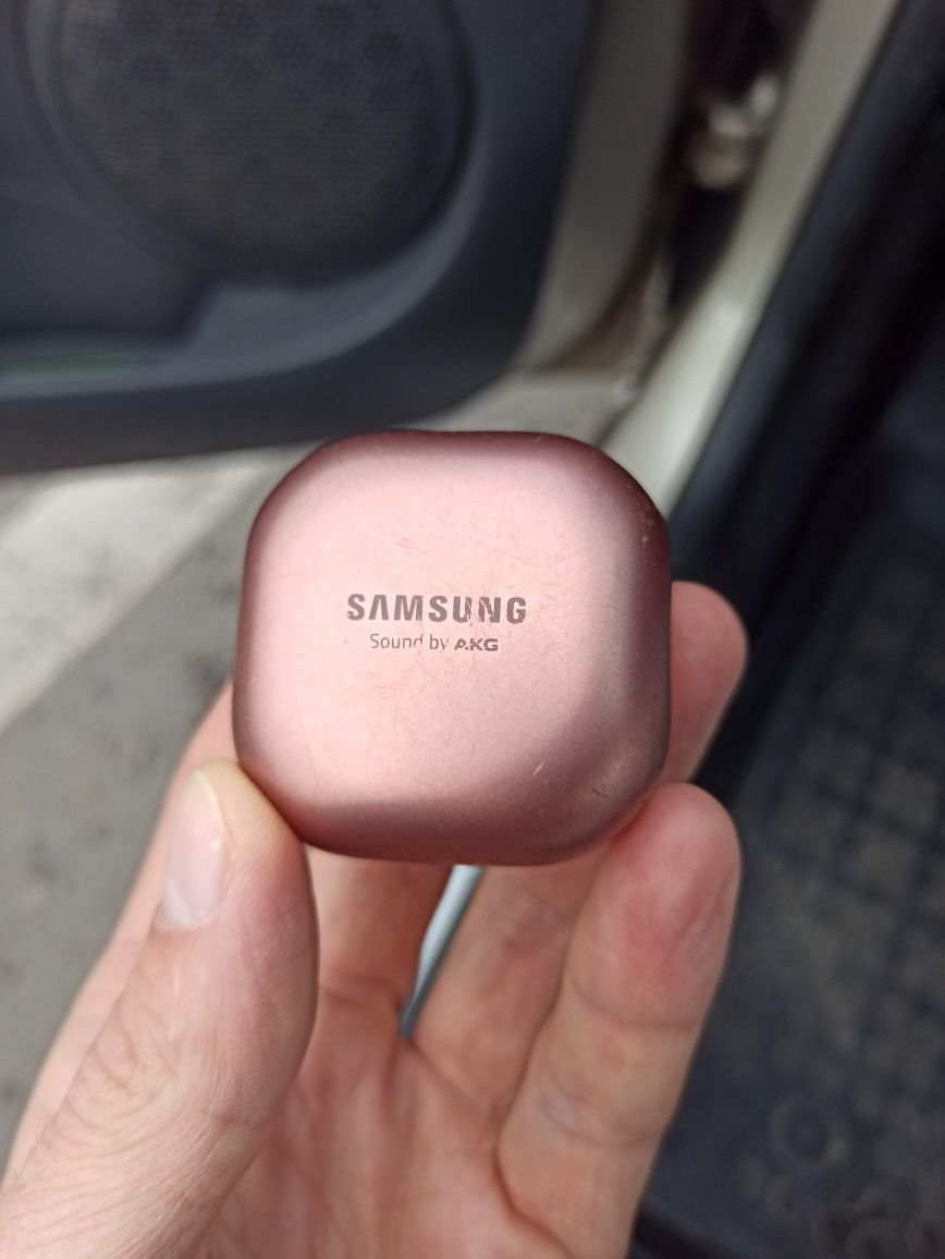 Carcasa fara căști,bluetooth Samsung Galaxy Buds Live, Cosmic Black