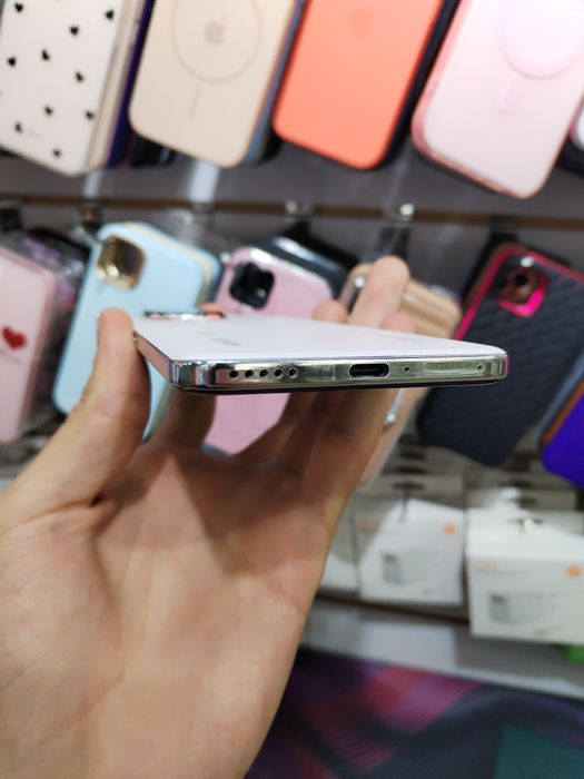 Honor 200 8/256 ideal