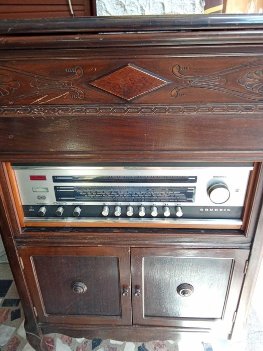 Pt. Colectionari: radio amlificator