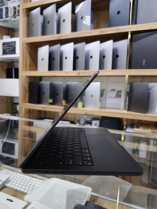 Macbook pro m4 16 gb 512 gb