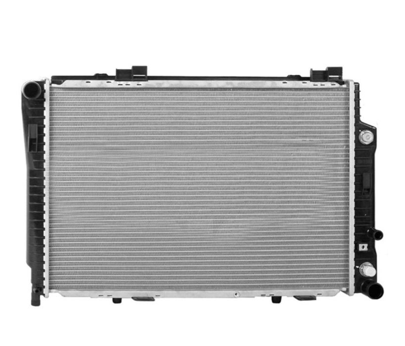 Радиатор охлаждения двигателя Mercedes w 210