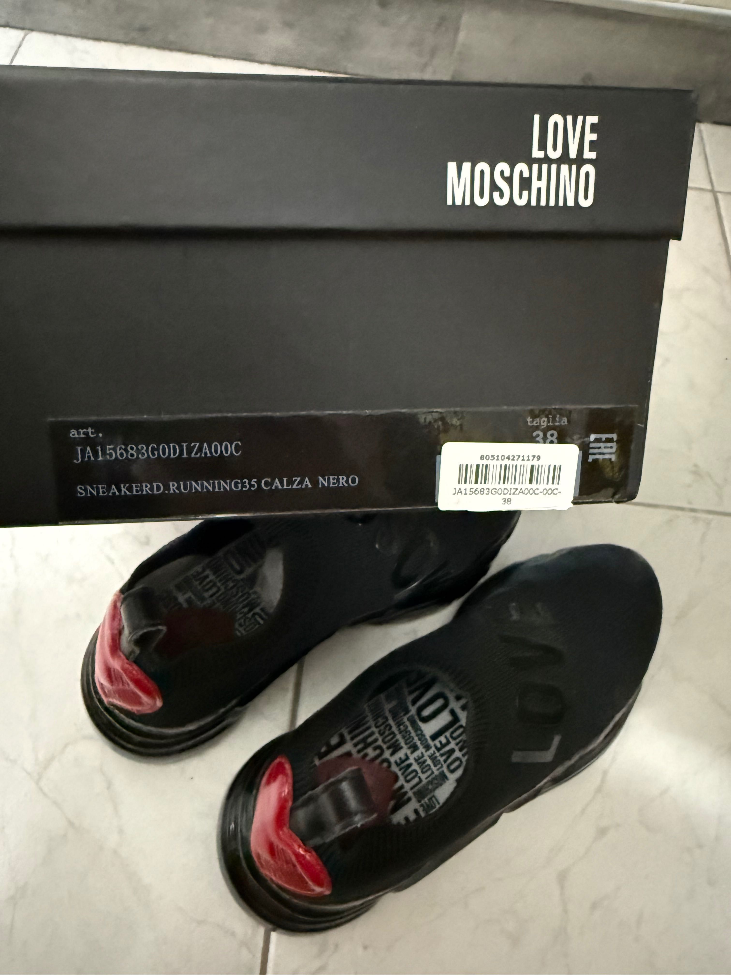 Love moschino 38
