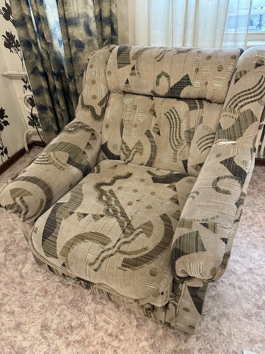 Кресло мягкое большое