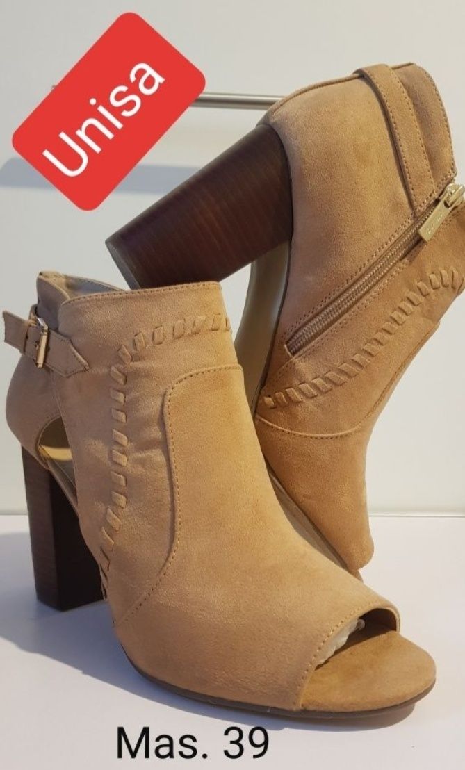 Ghetute/botine piele intoarsa  -UNISA mas.39