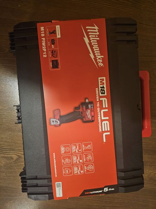 Pistol impact Milwaukee M18FIW2 12, acumulatori+încărcător