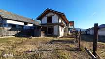 Vanzare casa in centrul comunei Vulcana Pandele, judetul Dambovita