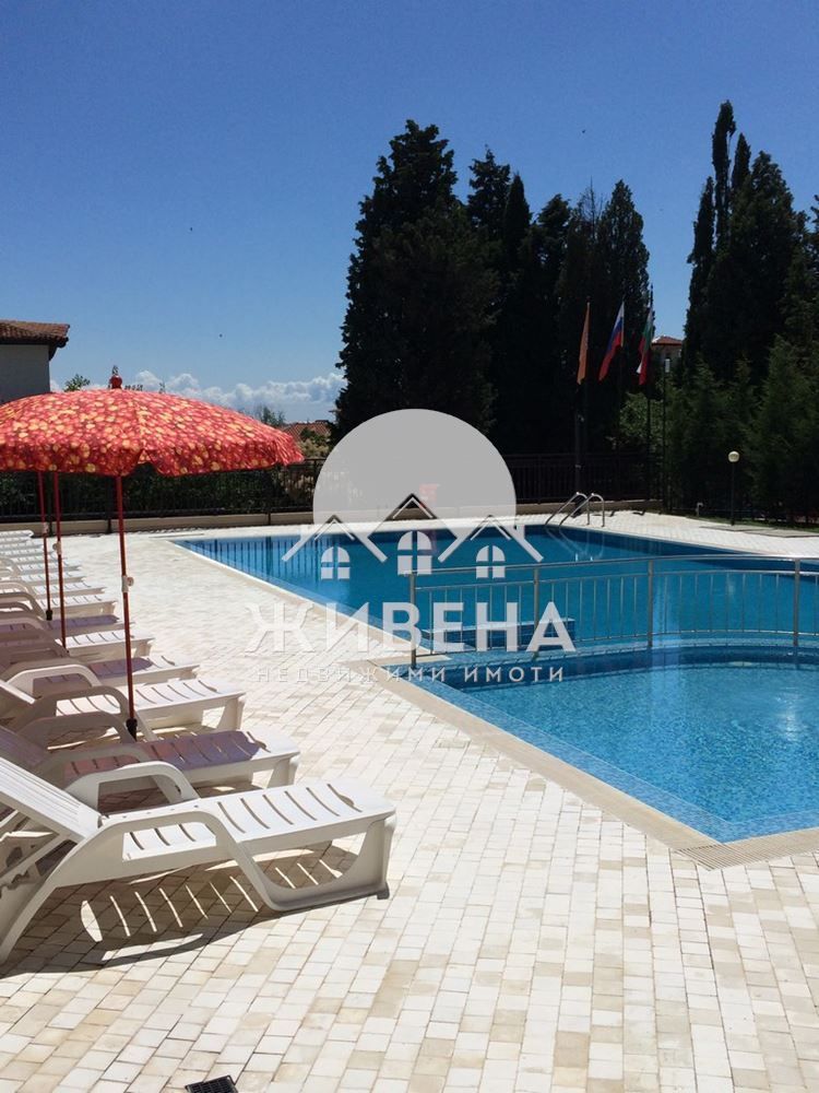 Продава се Тристаен апартамент в Свети Влас - 100 кв.м за 900 €/кв.м - Снимка #2