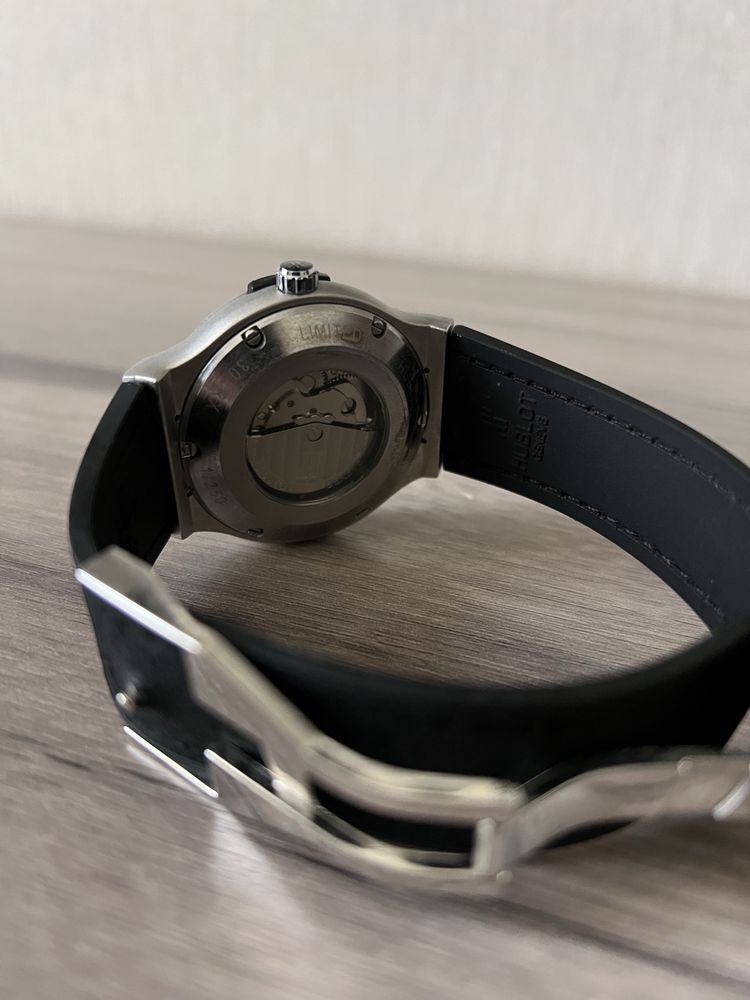 Hublot mexanik soat