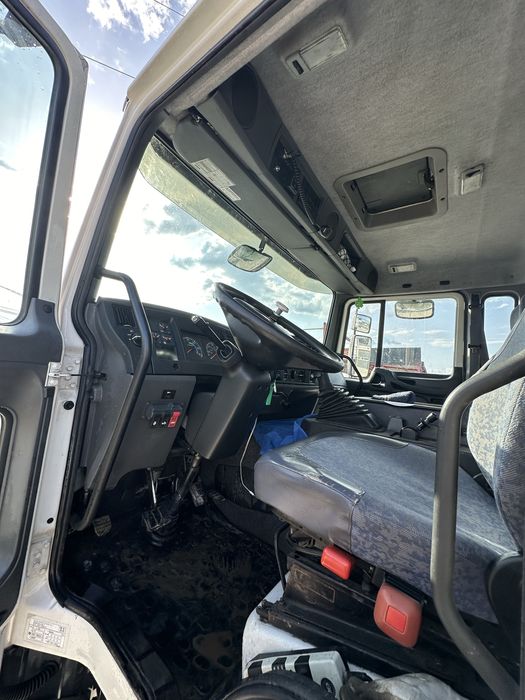 Volvo FL250 cu macara