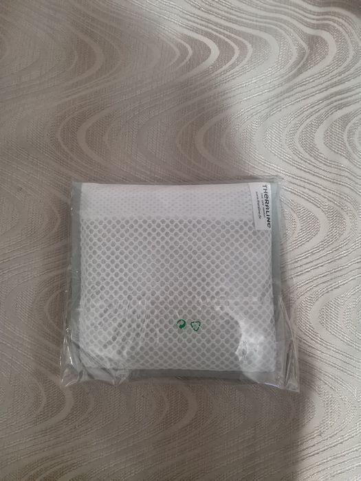 Продавам бебешка възглавница Theraline