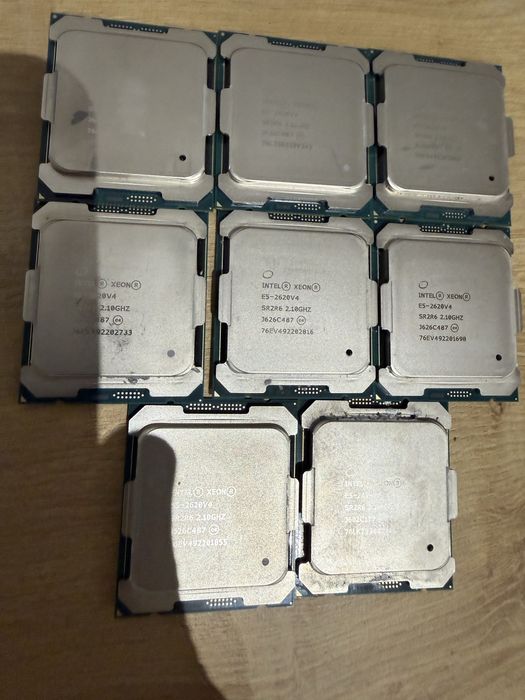 Procesoare intel xeon V4 , Pentru server . 30 lei bucata